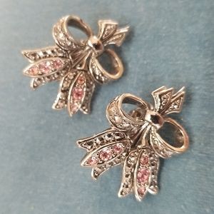 Vtg Avon Clip Earrings
